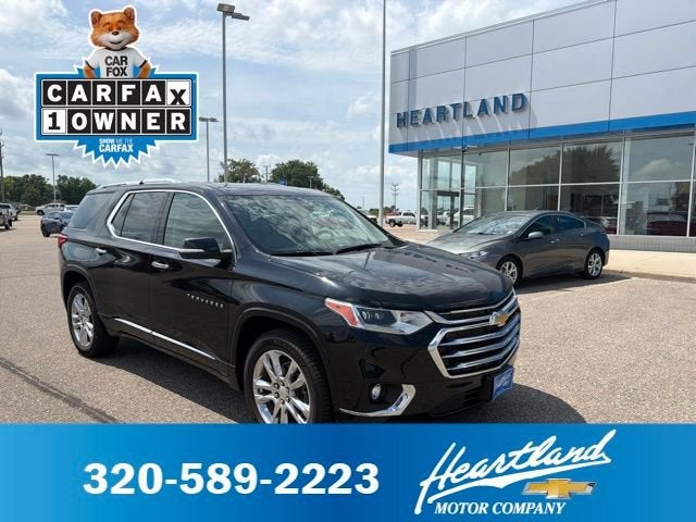 2021 Chevrolet Traverse High Country in Mosaic Black Metallic — front three-quarter view