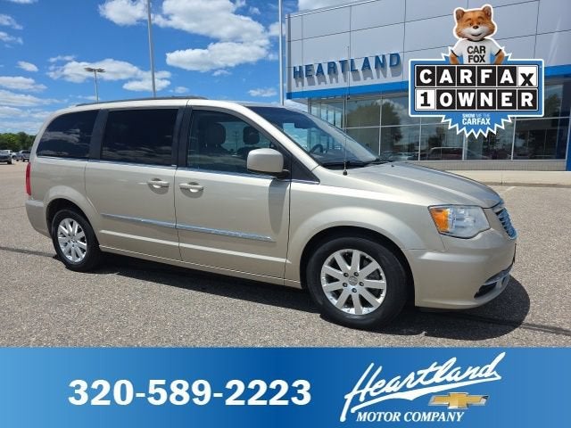 2014 Chrysler Town & Country Touring in Champagne — front three-quarter view